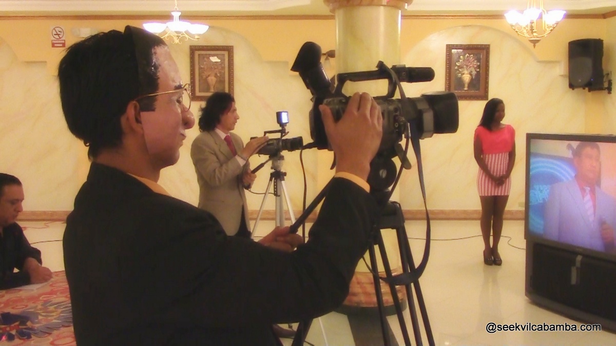 Singing competition in Video Show program