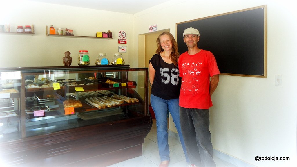 PANADERIA 
												 La Baguette - Panaderia francés en Vilcabamba 
												Pan, pasteles y otras cosas deliciosas