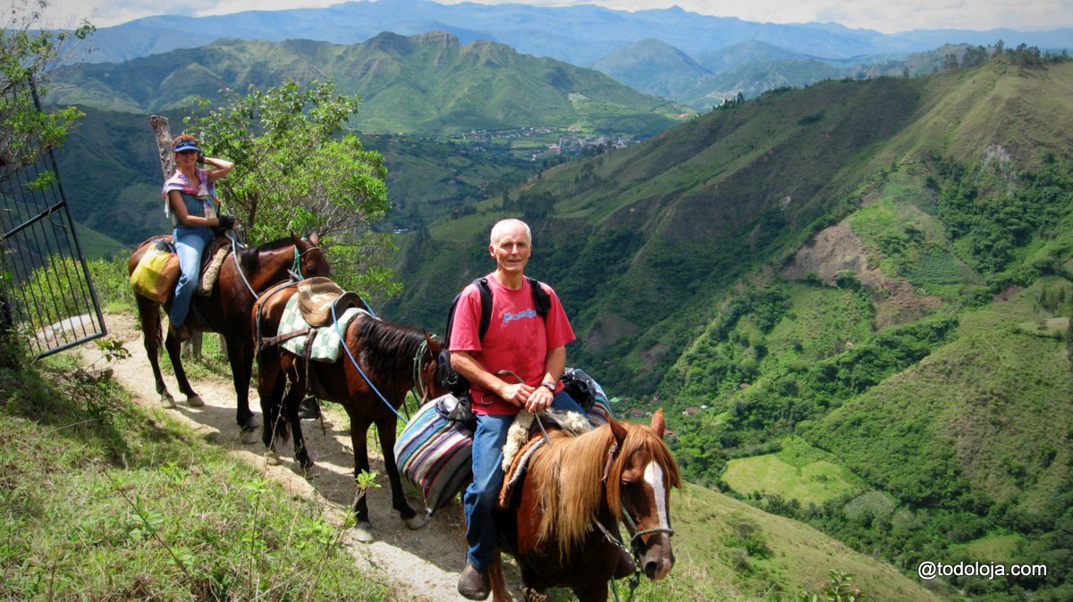 ACTIVIDADES 
				 Tours en caballos